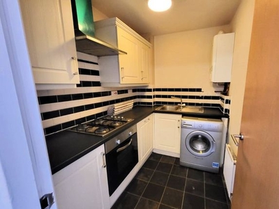 Flat to rent in Edgar House, Bawtry Road, Doncaster DN4