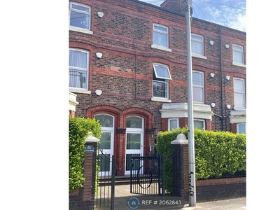 Flat to rent in Elm House, Liverpool L22