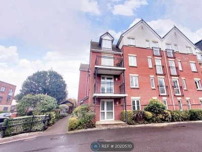 Flat to rent in Fairholme Court, Eastleigh SO50