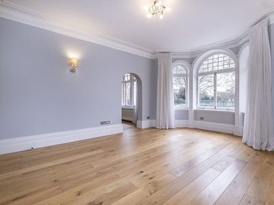 Flat to rent in Franklins Row, London SW3