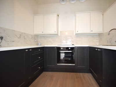 Flat to rent in Fratton Road, Portsmouth, Hampshire PO1
