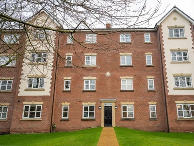 Flat to rent in Ground Floor Apartment, Lawnhurst Avenue, Manchester M23
