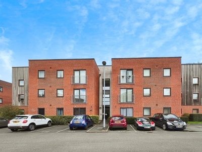 Flat to rent in Hartley Court, Stoke-On-Trent, Staffordshire ST4