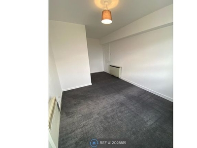 Flat to rent in Hobs Road, Lichfield WS13