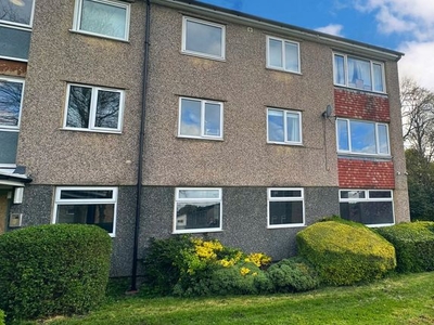 Flat to rent in Hoyle Court Avenue, Baildon BD17