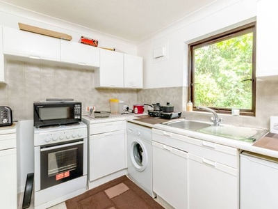 Flat to rent in Ladygrove Drive, Burpham, Guildford GU4