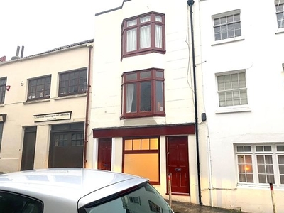 Flat to rent in Little Western Street, Brighton BN1