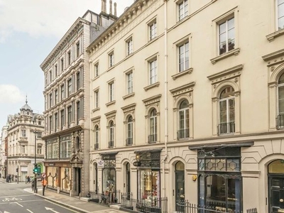 Flat to rent in Maddox Street, London W1S