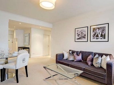 Flat to rent in Pelham Court, 145 Fulham Road, South Kensington, London SW3