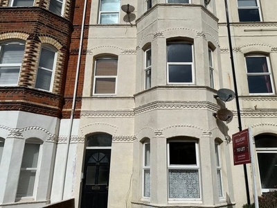 Flat to rent in St Andrews Road, Exmouth EX8