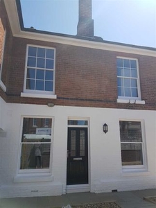 Flat to rent in St. Johns Place, Canterbury CT1