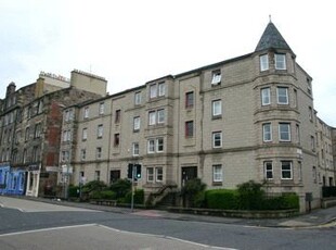 Flat to rent in St Leonards Street, Newington, Edinburgh EH8