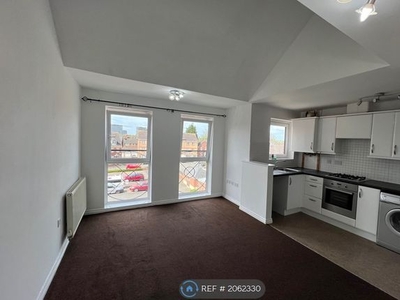 Flat to rent in Swan Lane, Coventry CV2