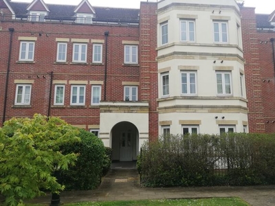 Flat to rent in The Cloisters, London Road, Guildford, Surrey GU1