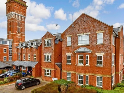 Flat to rent in Tower View, Chartham, Canterbury CT4