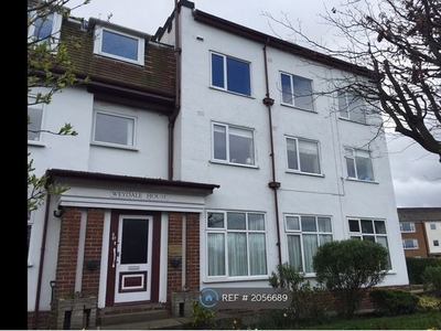 Flat to rent in Weydale Avenue, Scarborough YO12