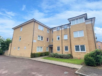 Flat to rent in Wharf Place, Bishop's Stortford CM23