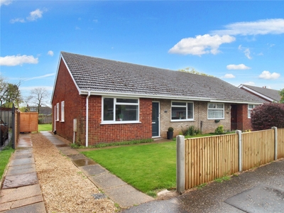 Gowing Road, Hellesdon, Norwich, Norfolk, NR6 3 bedroom bungalow in Hellesdon