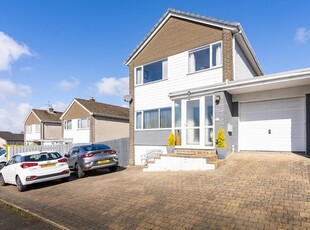 Link-detached house for sale in 9, Marine View Close, Onchan IM3