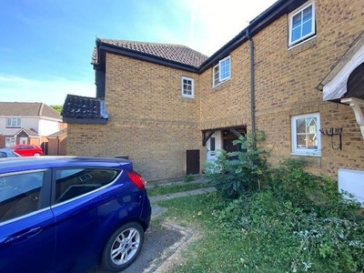 Maisonette to rent in Reynold Drive, Aylesbury HP20