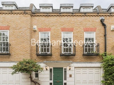 Mews house to rent in Farrier Walk, Chelsea SW10