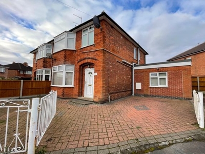 Property to rent in Cliff Avenue, Loughborough, Leicestershire LE11