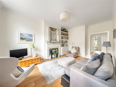 Randolph Avenue, Maida Vale, London, W9 2 bedroom flat/apartment in Maida Vale