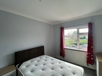 Room to rent in Carr House Road, Room 3, Doncaster DN4