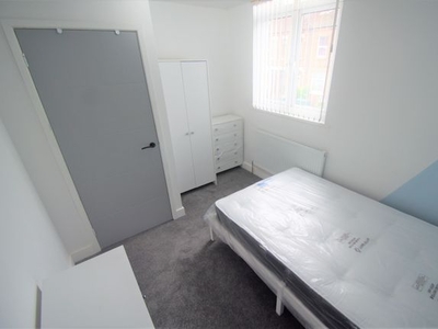 Room to rent in Kingsway, Coventry CV2
