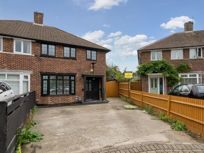 Semi-detached House for sale - Aviemore Close, Beckenham, BR3