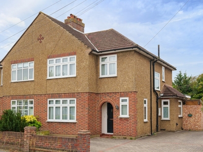 Semi-detached House for sale - Princes Plain, Bromley, BR2