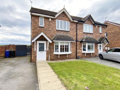 Semi-detached house to rent in Bryson Close, Thorne, Nr Doncaster DN8