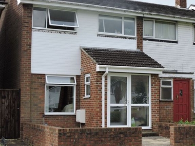 Semi-detached house to rent in Fabian Close, Basingstoke RG21