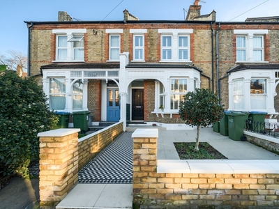 Terraced House for sale - Sundorne Road, London, SE7
