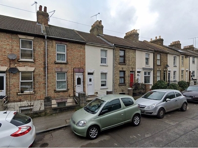Terraced House to rent - Borstal Street, Rochester, ME1