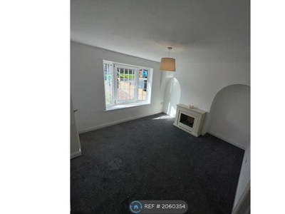 Terraced house to rent in Beeches Road, Oldbury B68