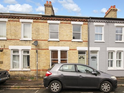 Terraced house to rent in Catharine Street, Cambridge CB1