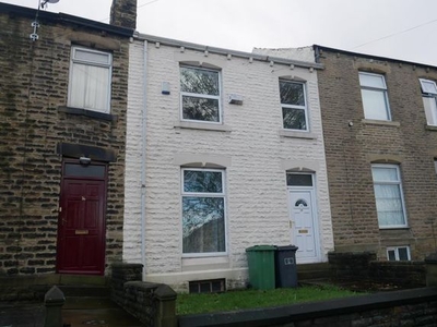 Terraced house to rent in Elm Street, Huddersfield HD4