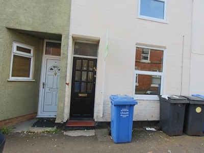 Terraced house to rent in Havelock Street, Kettering NN16