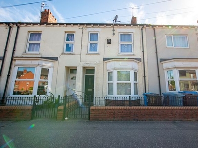 Terraced house to rent in Hawthorn Avenue, Hull HU3