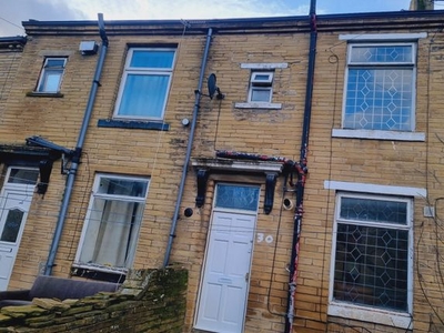 Terraced house to rent in Jarratt Street, Bradford BD8
