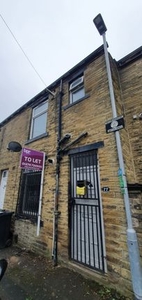 Terraced house to rent in Lidget Place, Bradford BD7