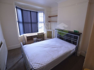 Terraced house to rent in Lytton Road, Clarendon Park LE2
