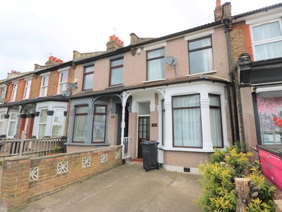 Terraced house to rent in Meads Lane, Ilford, Essex IG3