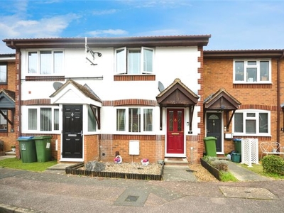 Terraced house to rent in Oat Close, Aylesbury, Buckinghamshire HP21