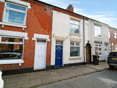 Terraced house to rent in Orchard Street, Nuneaton CV11