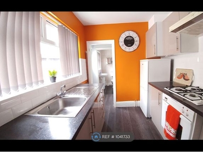Terraced house to rent in Stone Street, Stoke-On-Trent ST4