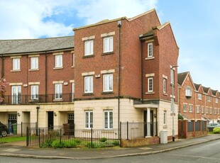 Town house for sale in Castle Lodge Avenue, Rothwell LS26