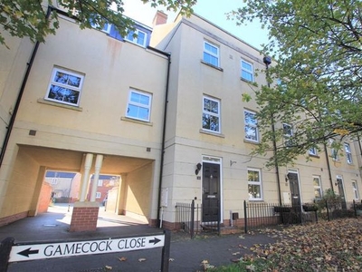 Town house to rent in Gamecock Close, Brockworth, Gloucester GL3