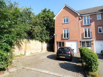 Town house to rent in Quayside Walk, Marchwood SO40